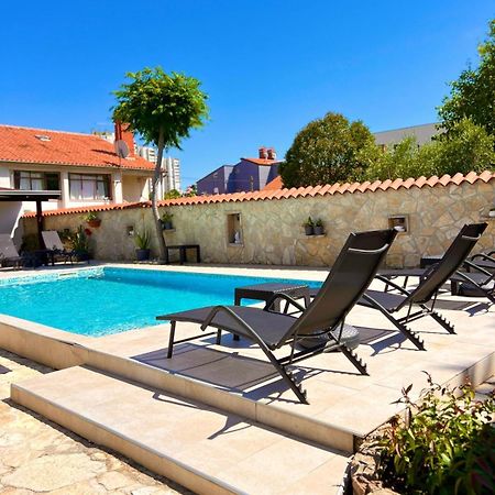 Azzurro Mare Apartment Pula Bagian luar foto