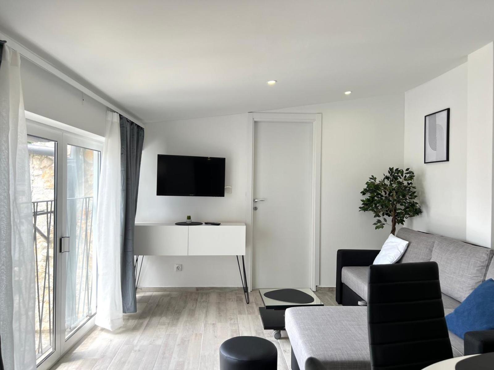 Azzurro Mare Apartment Pula Bagian luar foto