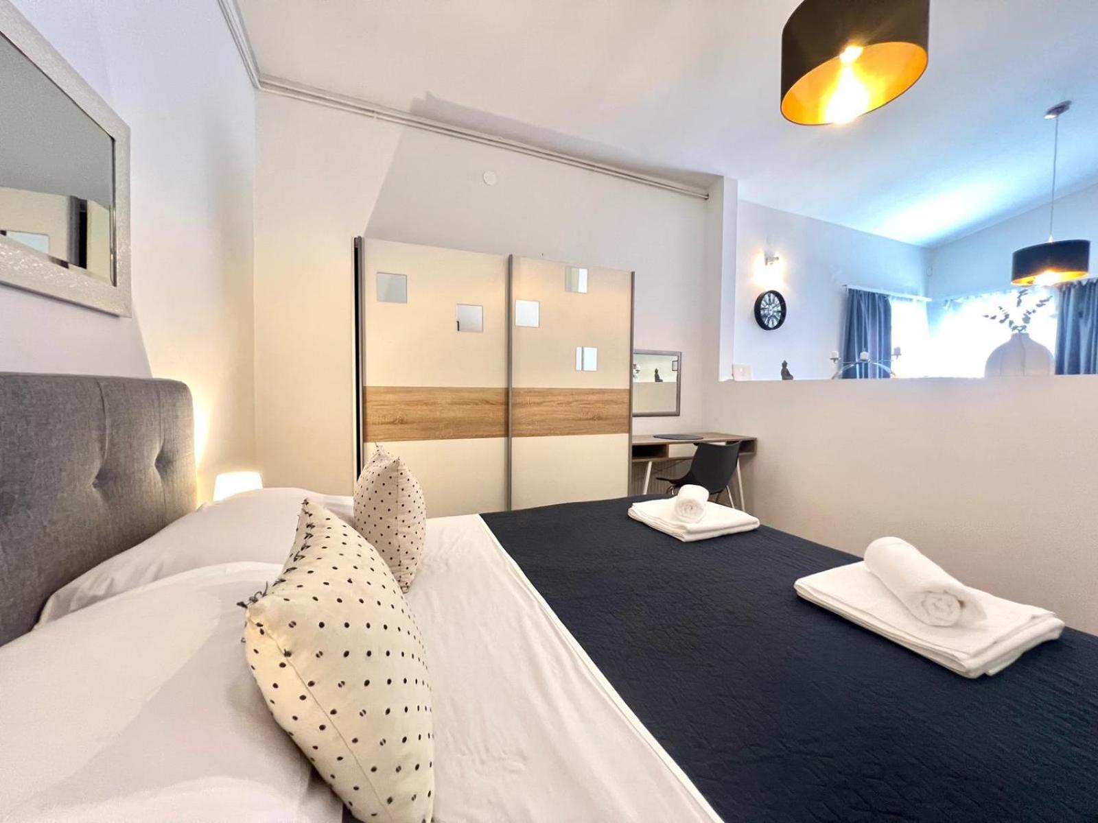Azzurro Mare Apartment Pula Bagian luar foto