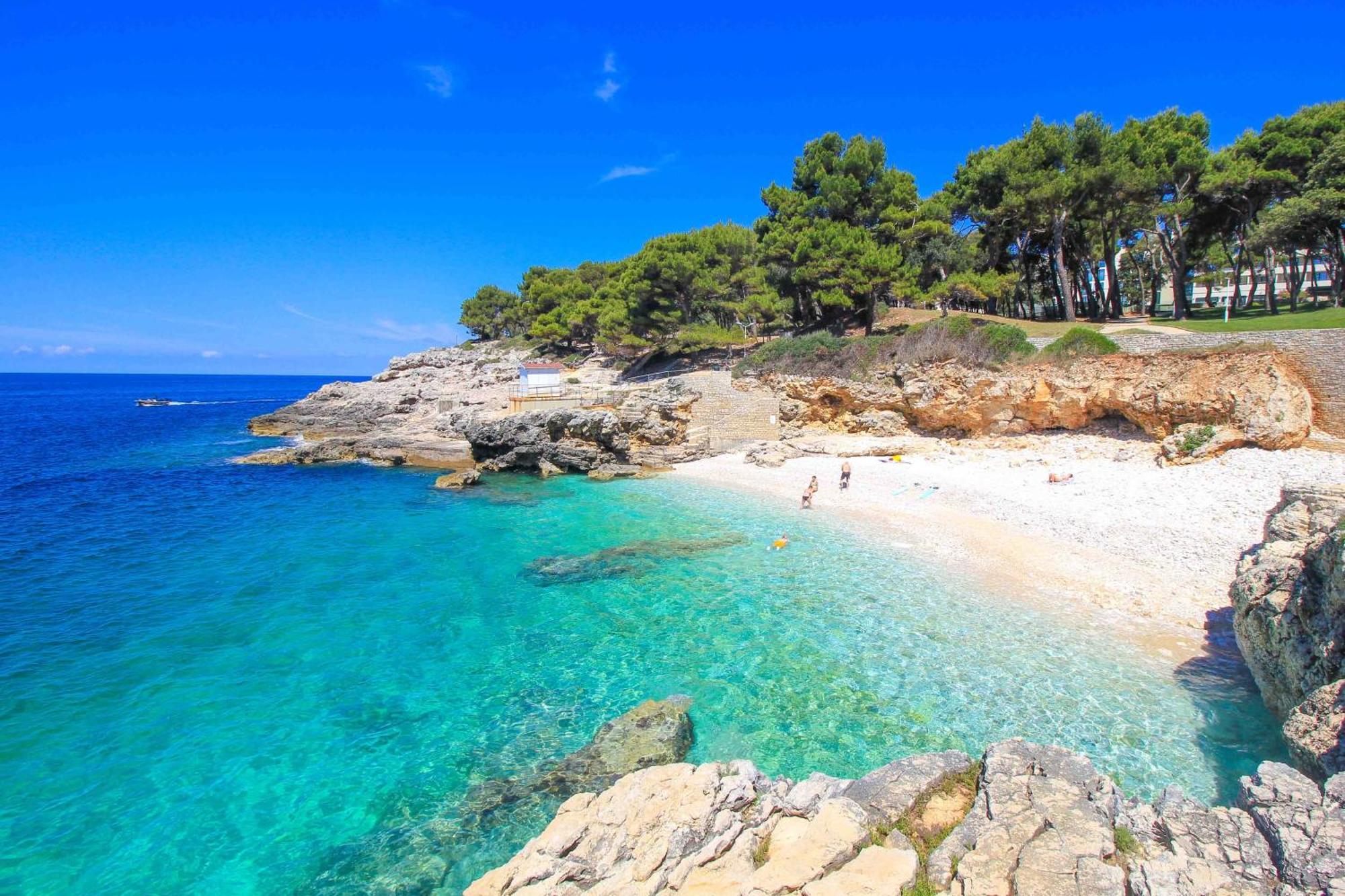 Azzurro Mare Apartment Pula Bagian luar foto